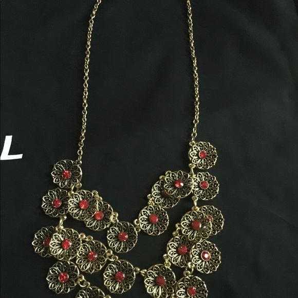 Necklace - Picture 2 of 3